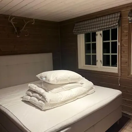 New Cabin With Mountain And Trailbiking And Ski In Ski Out Right Outside The Door *