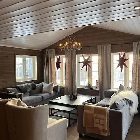 New Cabin With Mountain And Trailbiking And Ski In Ski Out Right Outside The Door Σπίτι διακοπών