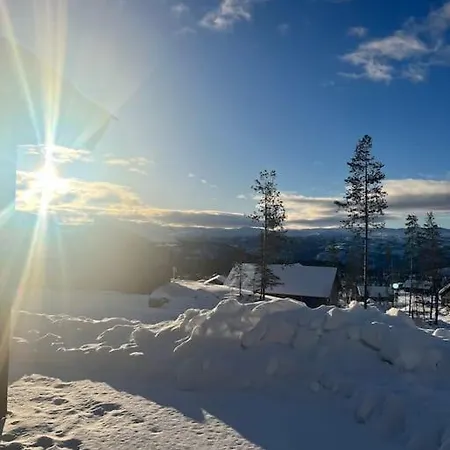 Дом отдыха New Cabin With Mountain And Trailbiking And Ski In Ski Out Right Outside The Door