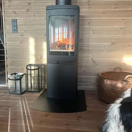 Дом отдыха New Cabin With Mountain And Trailbiking And Ski In Ski Out Right Outside The Door *
