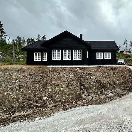 New Cabin With Mountain And Trailbiking And Ski In Ski Out Right Outside The Door *